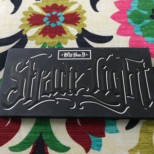 Kat Von D contour palette